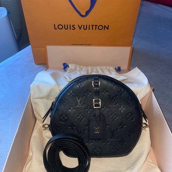 Black crossbag LV - Picture 2 of 6